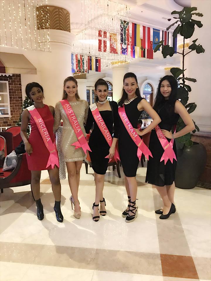 Cận cảnh bộ trang phục 13win OKVIP tựa game giải trí đỉnh cao của Phạm Th&ugrave;y Linh tại Hoa hậu Du lịch A13win Ưu đãi Vip 2016