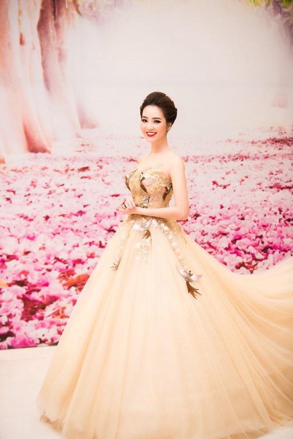 Chi Pu, Huyền My, Angela Phương Trinh mặc đẹp nhất tuần qua