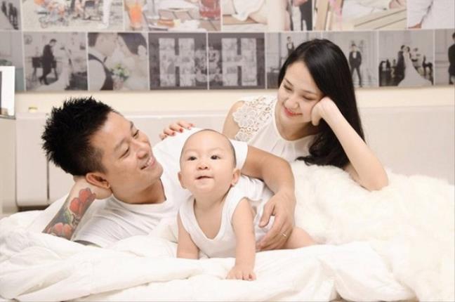 Tiết lộ giới t&iacute;nh th&agrave;nh vi&ecirc;n thứ 4 của gia đ&igrave;nh ca sĩ Tuấn Hưng