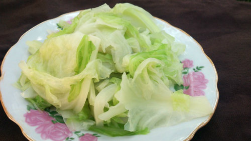 Bữa cơm gia đ&igrave;nh ấm &aacute;p ngon bổ rẻ cho vợ chồng son