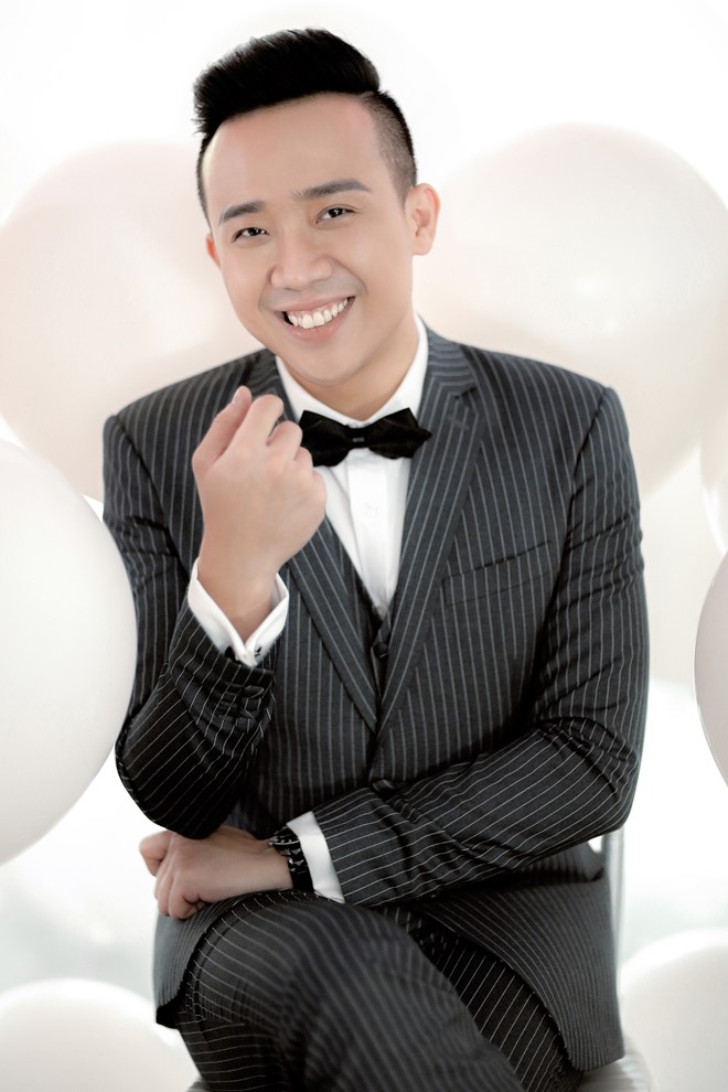 Bộ ảnh cưới của Trấn Th&agrave;nh v&agrave; Hari Won chụp tại Việt Nam tiếp tục khiến nhiều người h&acirc;m mộ v&igrave; qu&aacute; l&atilde;ng mạn, tinh nghịch, trẻ trung.