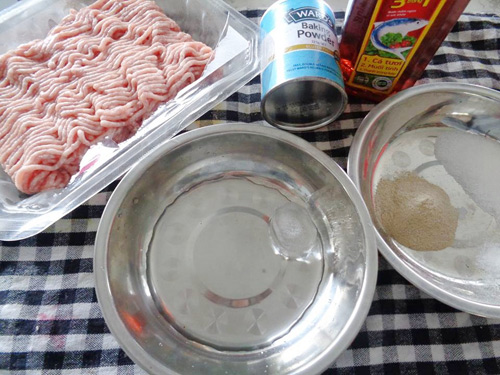 Cách làm giò lụa chuẩn, không hàn the cho Tết