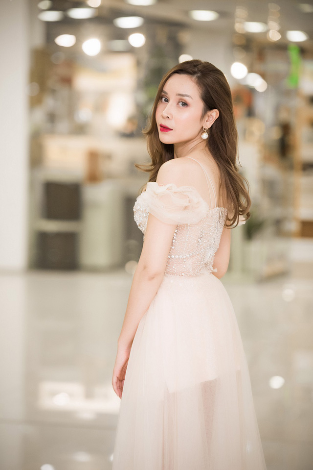 Cận cảnh nhan sắc ca sĩ Lưu Hương Giang sau phẫu thuật thẩm mỹ