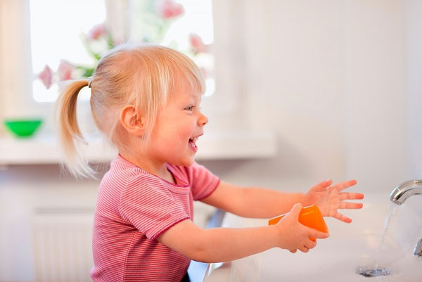 Bỏ t&uacute;i một số nguy&ecirc;n tắc để tr&aacute;nh l&acirc;y bệnh chốn đ&ocirc;ng người