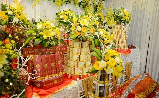 Loạt qu&agrave; cưới 'khủng' chồng đại gia tặng Hoa hậu Thu Ng&acirc;n