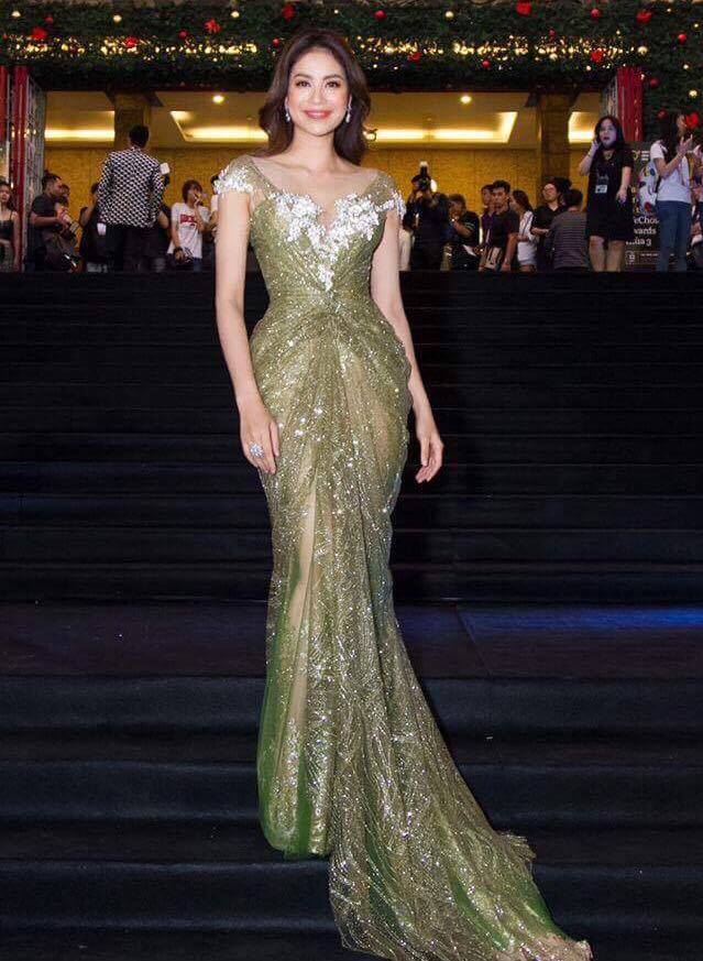 Phạm Hương đẹp tựa nữ thần tr&ecirc;n thảm đỏ Gala WeChoice Awards 2016