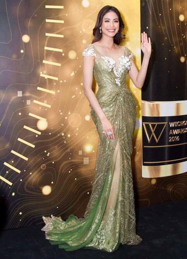 Phạm Hương đẹp tựa nữ thần tr&ecirc;n thảm đỏ Gala WeChoice Awards 2016