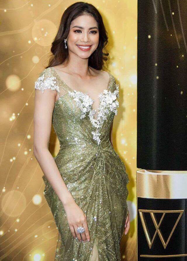 Phạm Hương đẹp tựa nữ thần tr&ecirc;n thảm đỏ Gala WeChoice Awards 2016