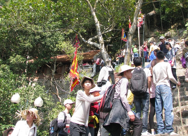 kinh-nghiem-du-lich-yen-tu-mua-le-hoi