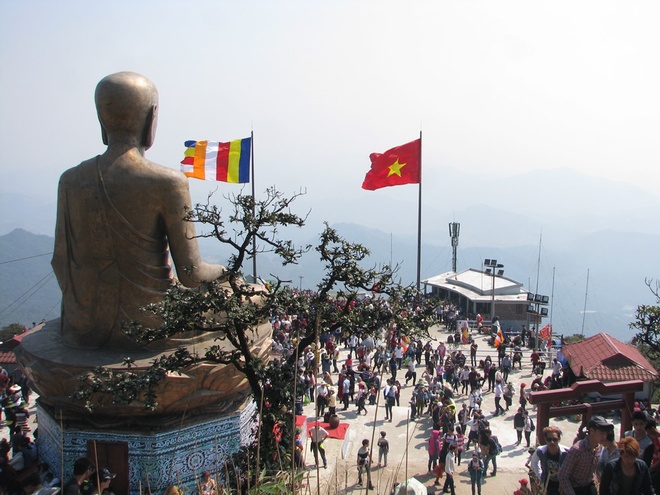 kinh-nghiem-du-lich-yen-tu-mua-le-hoi