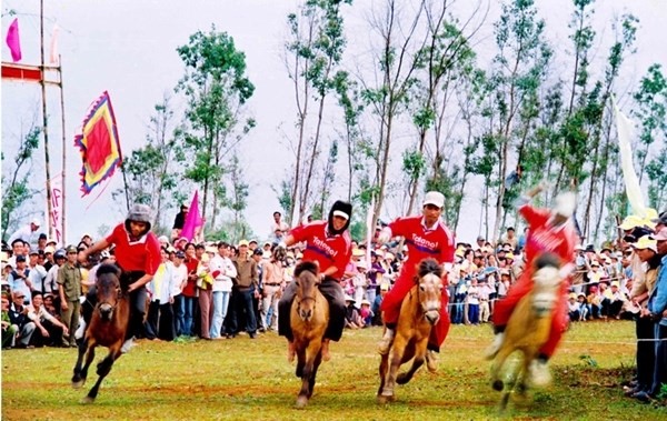 le-hoi-xuan-o-nam-trung-bo