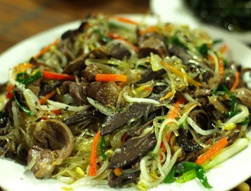 Gợi &yacute; m&acirc;m cỗ c&uacute;ng ng&agrave;y m&ugrave;ng 1 Tết