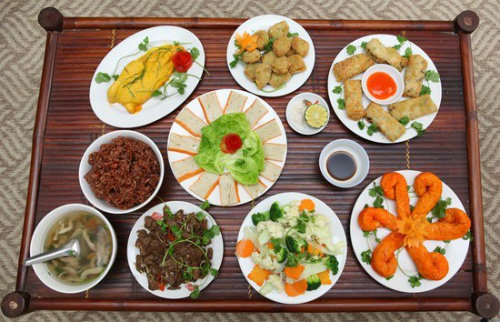 Điểm danh những m&oacute;n ăn kh&ocirc;ng thể thiếu khi c&uacute;ng Rằm th&aacute;ng Gi&ecirc;ng