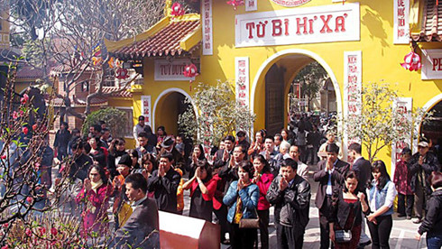 Những điều cần biết khi đi lễ ch&ugrave;a đầu năm 