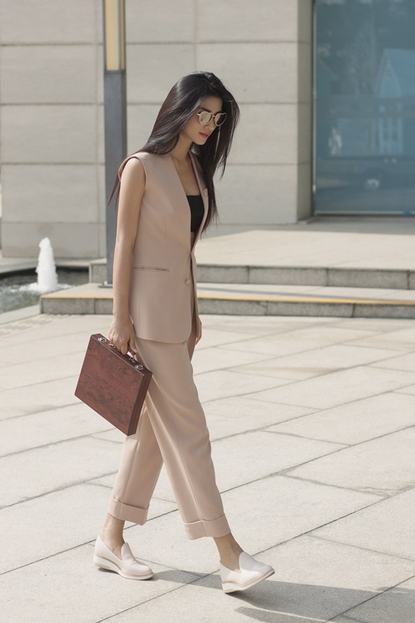 Kim Tuyến c&aacute; t&iacute;nh v&agrave; s&agrave;nh điệu tr&ecirc;n đường đua street style 