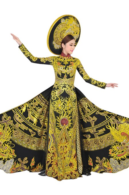 Thùy Dương mang 'Trống đồng Thăng Long' đi thi Hoa hậu Bản sắc toàn cầu Thùy Dương mang 'Trống đồng Thăng Long' đi thi Hoa hậu Bản sắc toàn cầu