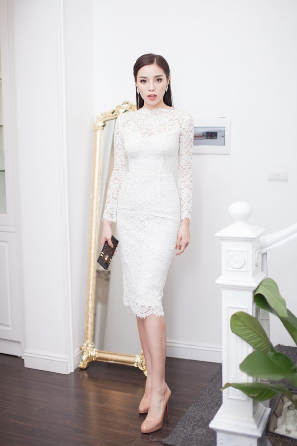 Phạm Hương, Lệ Hằng, Ngọc Trinh lọt top sao Việt mặc đẹp nhất th&aacute;ng 3