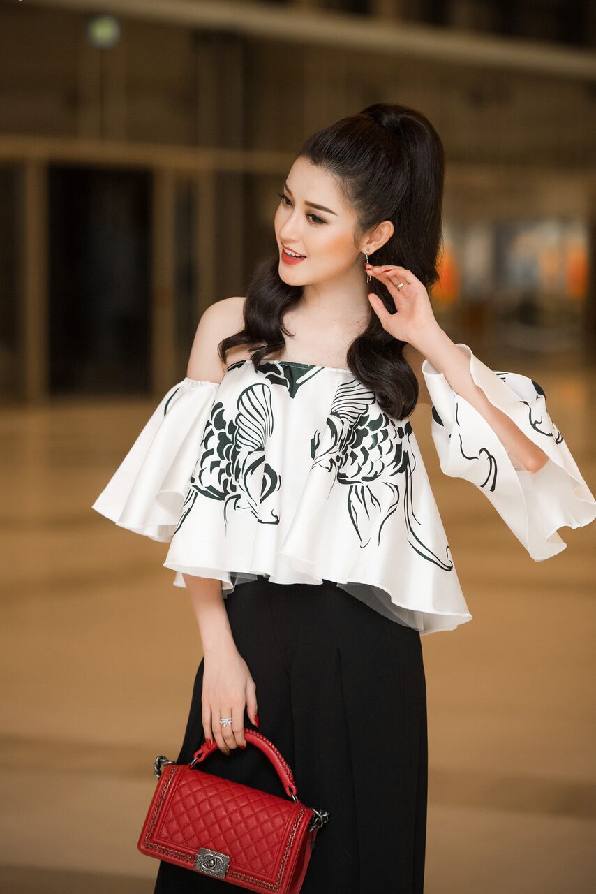 &Aacute; hậu Huyền My thay đổi phong c&aacute;ch li&ecirc;n tục sau khi được đề cử thi quốc tế