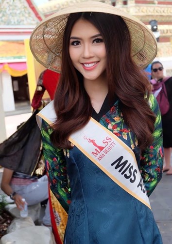 Nữ cổ động vi&ecirc;n xinh đẹp đăng quang Hoa hậu sắc đẹp ch&acirc;u &Aacute; 2017