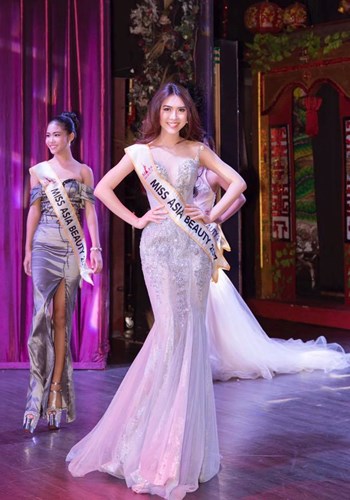 Nữ cổ động vi&ecirc;n xinh đẹp đăng quang Hoa hậu sắc đẹp ch&acirc;u &Aacute; 2017