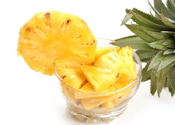 C&aacute;ch l&agrave;m sữa choa xo&agrave;i dứa ngon