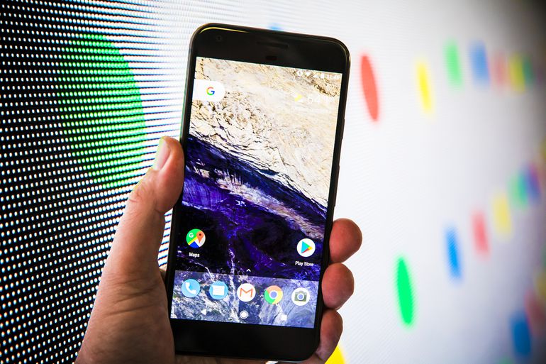 Google Pixel được thiết kế với ti&ecirc;u ch&iacute; &ldquo;đơn giản v&agrave; th&ocirc;ng minh&rdquo; cho cả bề ngo&agrave;i lẫn b&ecirc;n trong. Ảnh: Intenet