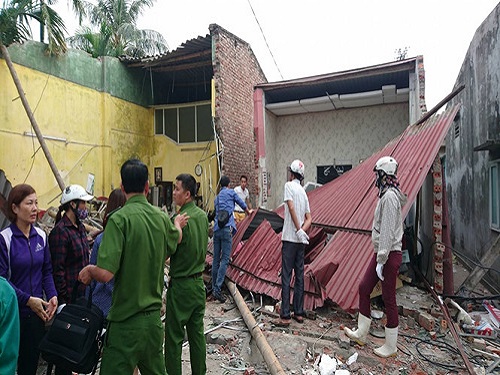 Tai nạn giao th&ocirc;ng nghi&ecirc;m trọng nhất ng&agrave;y 14/10: 3 b&agrave; ch&aacute;u bị xe t&ocirc;ng nguy kịch