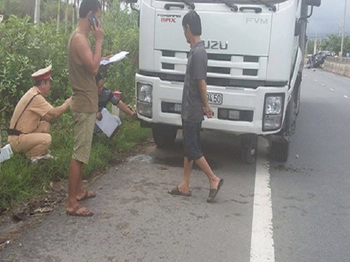 Tai nạn giao th&ocirc;ng ng&agrave;y 6/11: Thiếu nữ 16 tuổi chết tại chỗ, 5 người nguy kịch