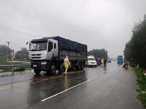 Tai nạn giao th&ocirc;ng nghi&ecirc;m trọng ng&agrave;y 15/12: Xe m&aacute;y biến dạng, 2 sinh vi&ecirc;n chết tại chỗ
