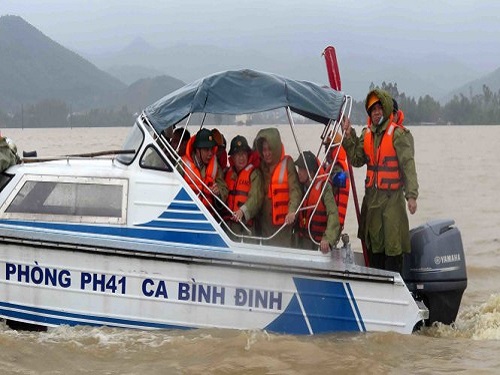 Ph&oacute; Thủ tướng trực tiếp chỉ đạo chống lũ lụt ở B&igrave;nh Định