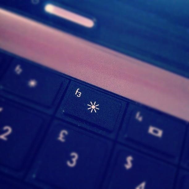 mach-ban-7-cach-tiet-kiem-pin-hieu-qua-cho-laptop