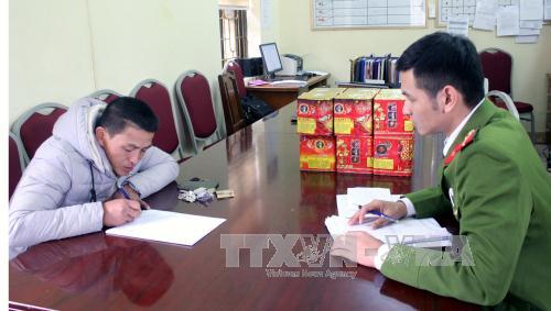 bat-giu-doi-tuong-van-chuyen-phao-hoa-trung-quoc-vao-viet-nam