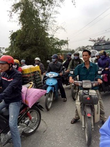 keo-nhau-di-phan-doi-dot-rac-gay-o-nhiem-moi-truong-o-ha-noi