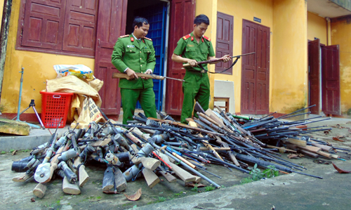 quang-nam-thu-hoi-gan-200-khau-sung-tu-che