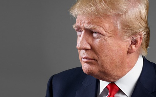 ong-donald-trump-dong-usd-dang-qua-cao