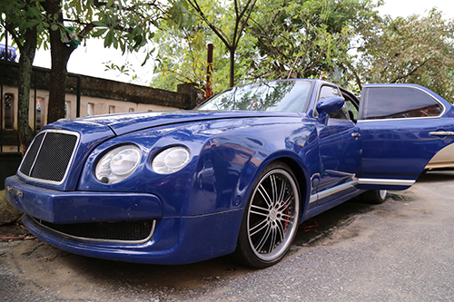 quang-binh-xe-bentley-nhap-lau-duoc-dau-gia-16-ty-dong