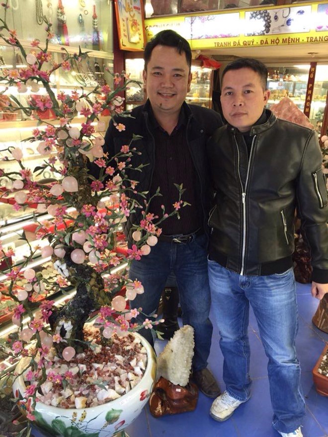 dao-tien-thach-anh-nho-da-quy-gia-tram-trieu-choi-tet
