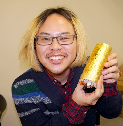 sushi-boc-vang-danh-cho-hoi-nha-giau-o-nhat-ban