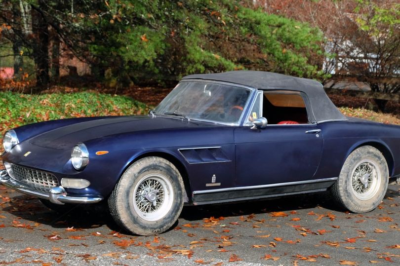 xe-ferrari-bo-hoang-trong-nha-kho-40-nam-duoc-rao-ban-hon-34-ty-dong