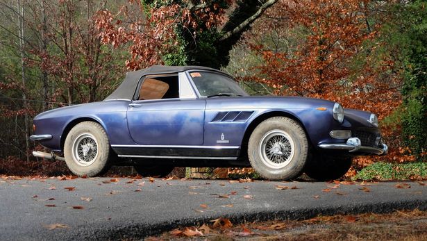 xe-ferrari-bo-hoang-trong-nha-kho-40-nam-duoc-rao-ban-hon-34-ty-dong