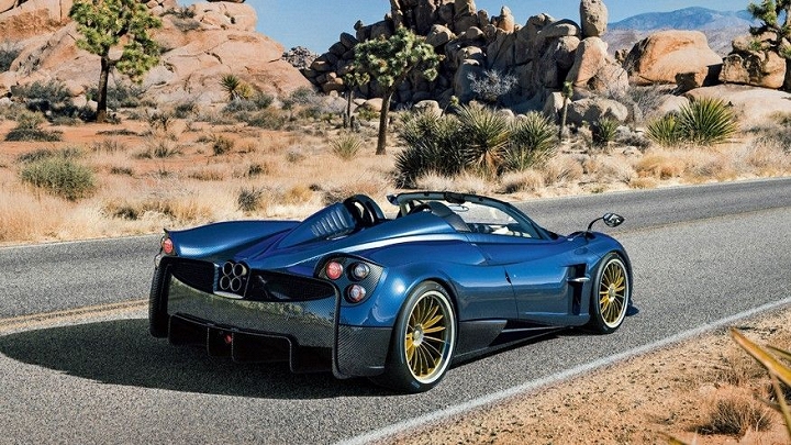 man-nhan-voi-pagani-huayra-roadster-gia-24-trieu-usd man-nhan-voi-pagani-huayra-roadster-gia-24-trieu-usd