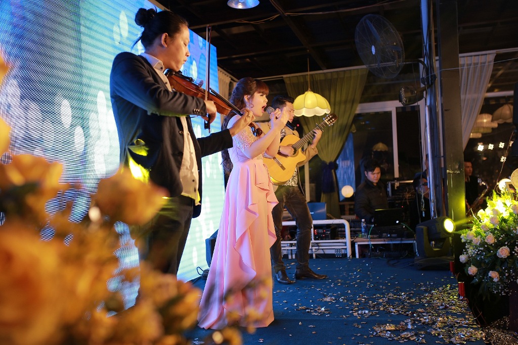 nhin-lai-nha-hang-noi-potomac-sang-trong-truoc-khi-bi-thao-do