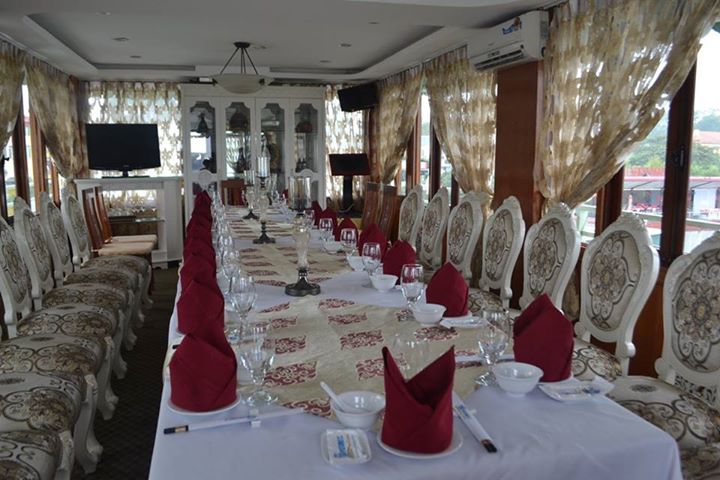 nhin-lai-nha-hang-noi-potomac-sang-trong-truoc-khi-bi-thao-do