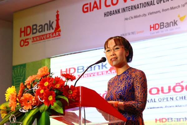 nu-ty-phu-usd--ba-chu-hang-vietjet-an-van-thoi-trang-nhu-the-nao