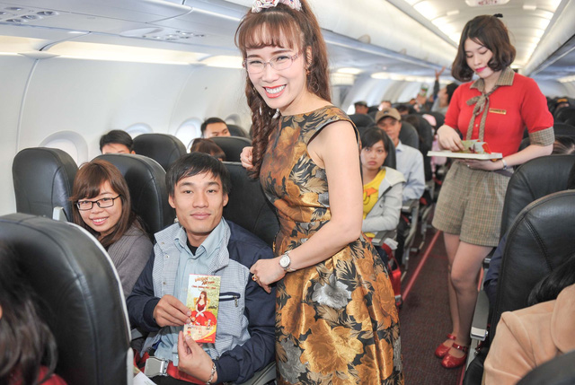 nu-ty-phu-usd--ba-chu-hang-vietjet-an-van-thoi-trang-nhu-the-nao