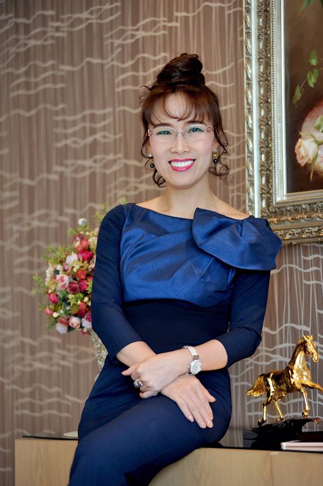 nu-ty-phu-usd--ba-chu-hang-vietjet-an-van-thoi-trang-nhu-the-nao