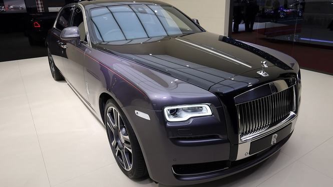 nghien-vun-1000-vien-kim-cuong-de-son-xe-rolls-royce