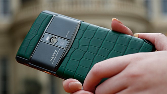 hang-dien-thoai-vertu-duoc-ke-thu-cua-nokia-mua-lai-voi-gia-61-trieu-usd