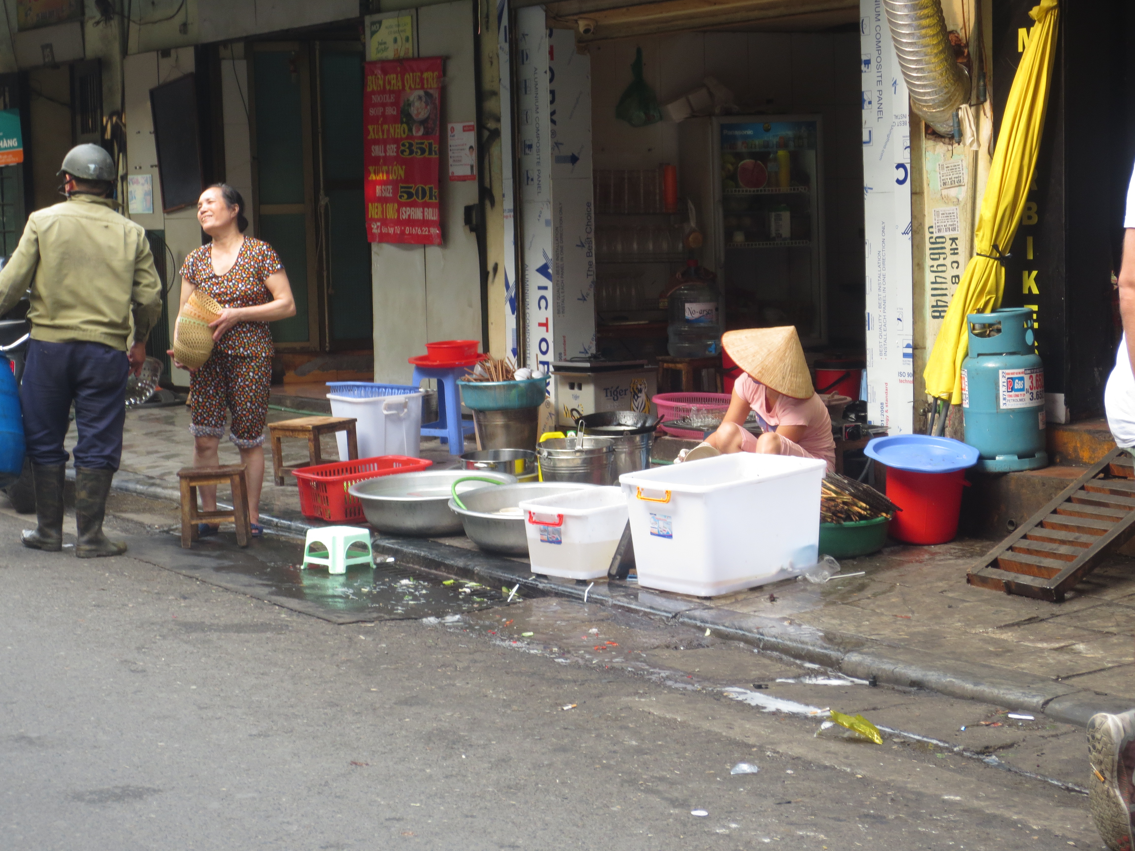 sau-chien-dich-gianh-lai-via-he-pho-co-lai-dau-vao-day