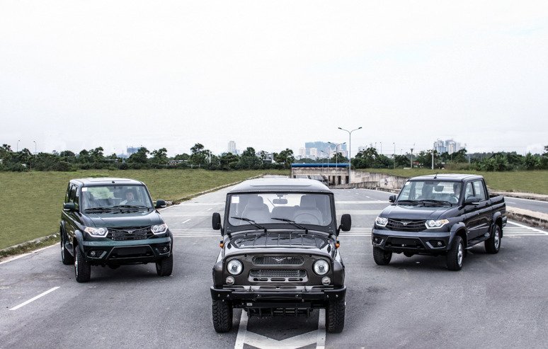 o-to-nga-uaz-ky-uc-than-thanh-thuc-te-dang-buon